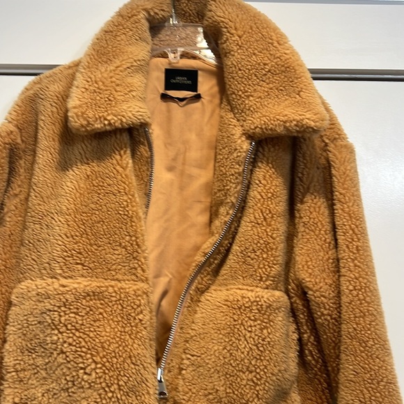 Urban Outfitters camel colored Sherpa jacket size medium. In perfect condition! - Picture 8 of 11